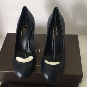 New Dark Navy Gucci Heels size 6.5- never worn